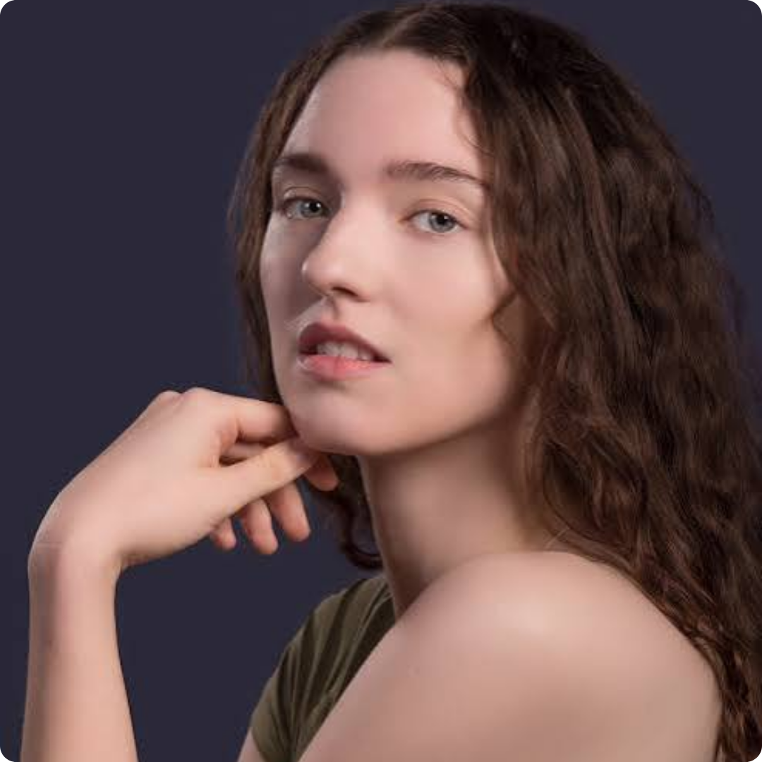 Maya Dwyer Headshot